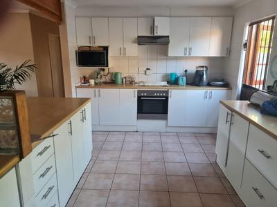 House For Sale in Panorama, Parow
