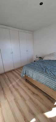 Apartment / Flat For Rent in Goodwood Central, Goodwood
